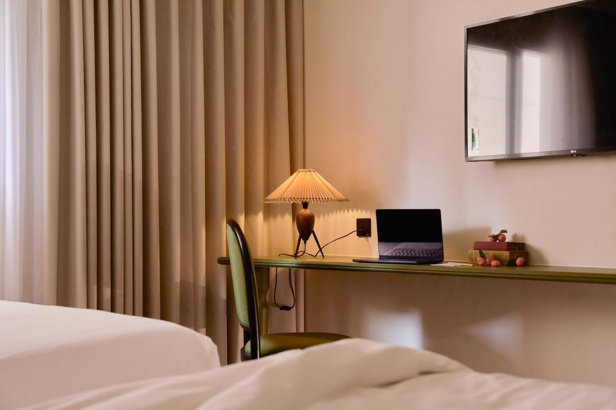 M Village Hotel Premier Thi Sach Хошимин Экстерьер фото